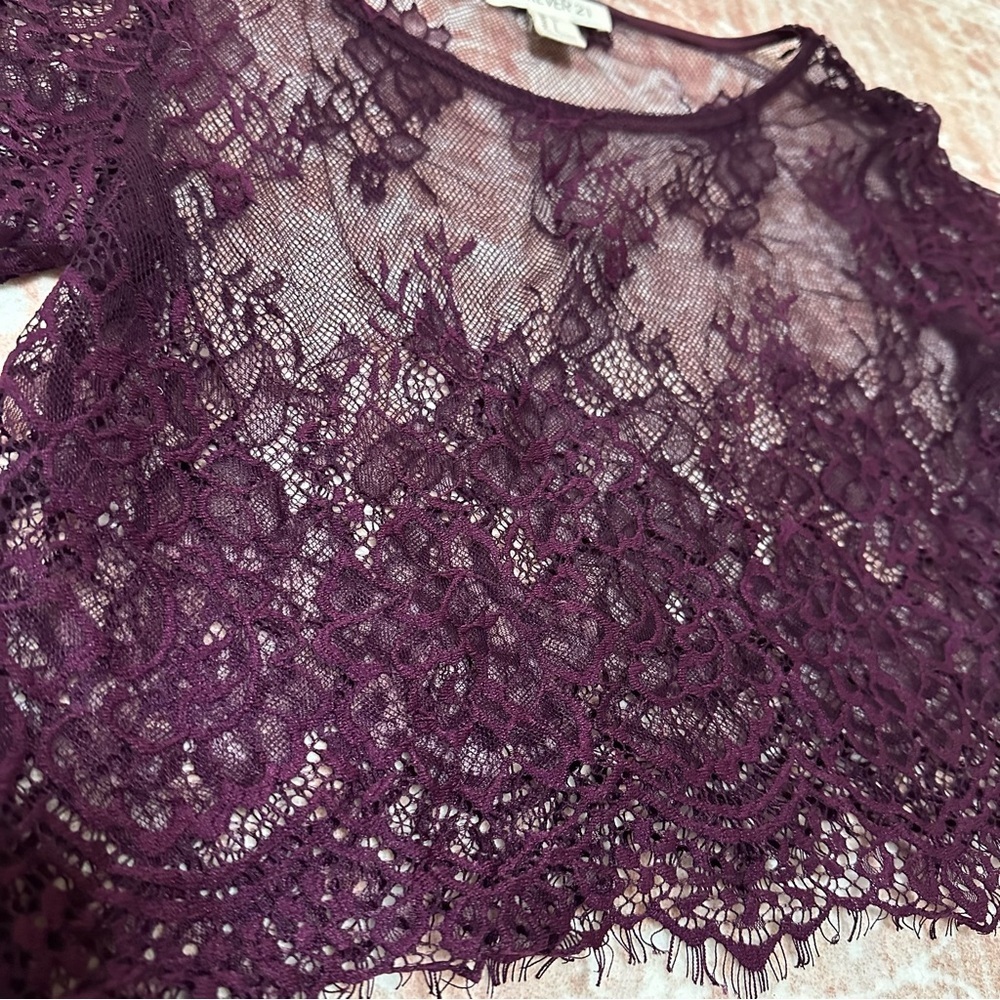Sheer🪻Cropped Lace Purple Top - Picture 3 of 6